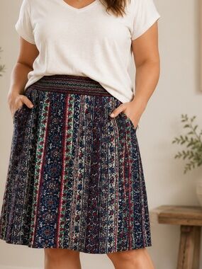 sahalie Navy Multi-Stripe Printed skort in size xlg